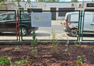 Tablica informacyjna z Wojewódzkiego Funduszu Ochrony Środowiska w Łodzi.